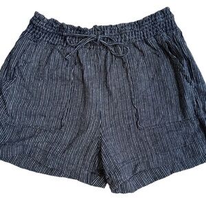 Time and Tru black and white striped shorts